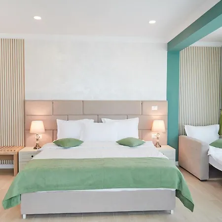 Azaleea Mamaia Nord 那沃达利