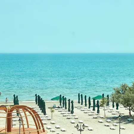 Azaleea Mamaia Nord ナボダリ