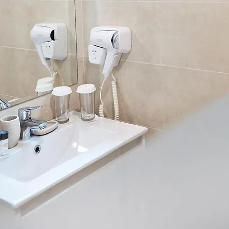 酒店 Azaleea Mamaia Nord 那沃达利