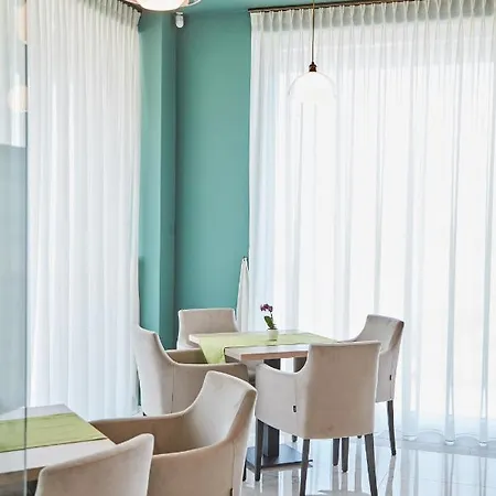 Azaleea Mamaia Nord Hotel 3*