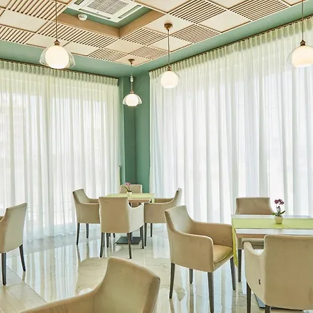 Azaleea Mamaia Nord Năvodari