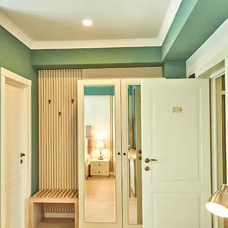 Hotel Azaleea Mamaia Nord 3*